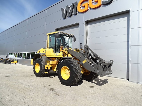 Volvo L60G 3 of 6