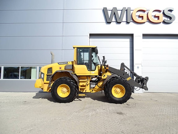 Volvo L60G 2 of 6