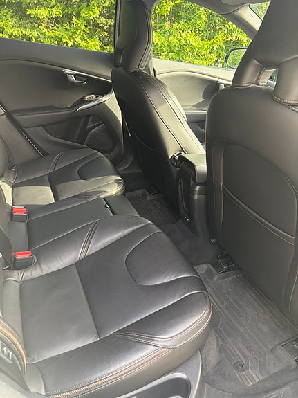 Volvo V40 Cross Country 12 of 13