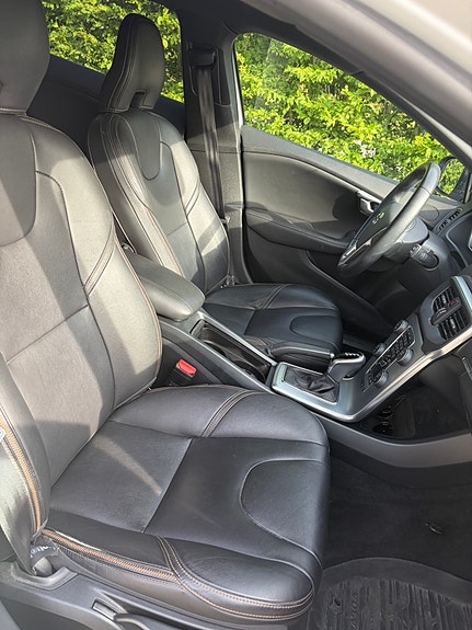 Volvo V40 Cross Country 13 of 13
