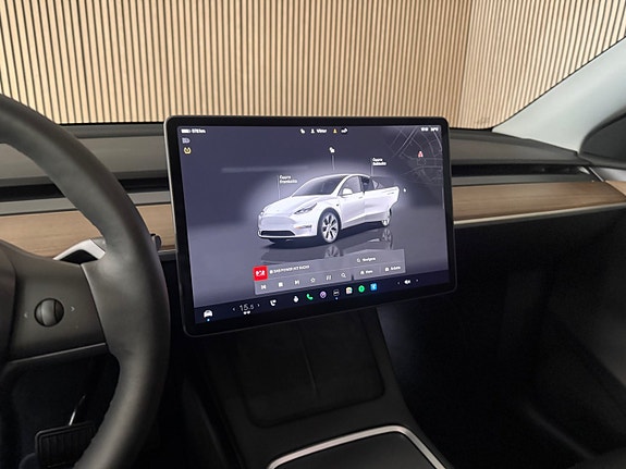 Tesla Model Y 18 of 26