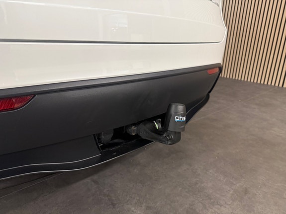 Tesla Model Y 19 of 26