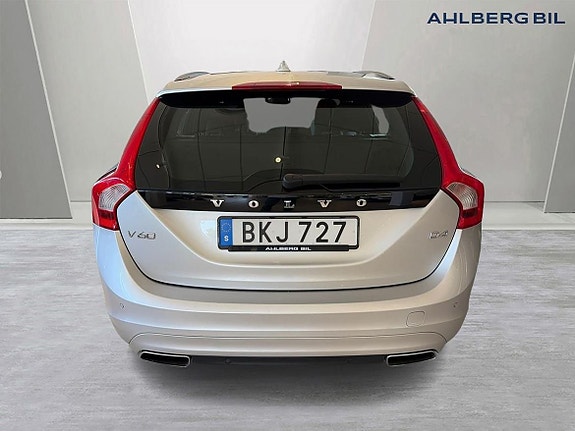 Volvo V60 7 of 15