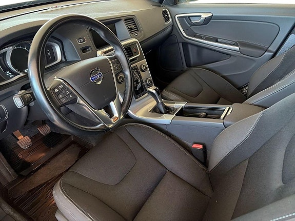 Volvo V60 9 of 15