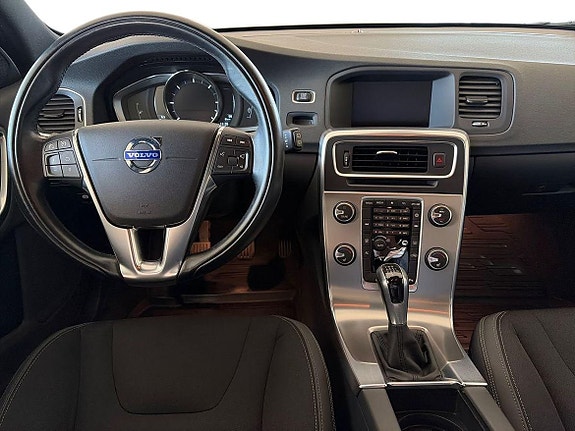 Volvo V60 12 of 15