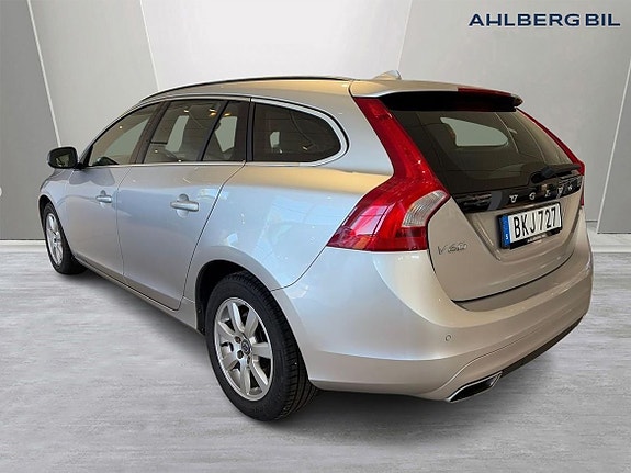 Volvo V60 3 of 15