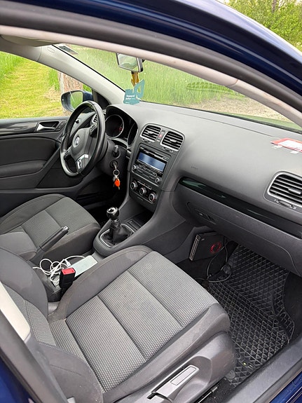 Volkswagen Golf VI 6 of 9