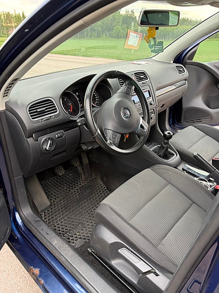 Volkswagen Golf VI 4 of 9