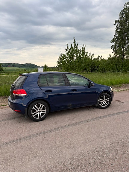 Volkswagen Golf VI 3 of 9
