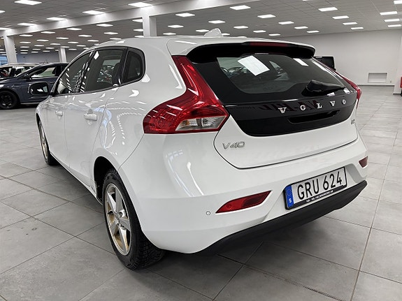 Volvo V40 4 of 10