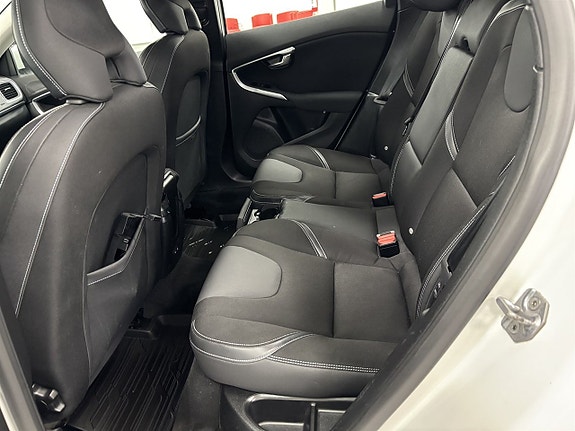 Volvo V40 6 of 10