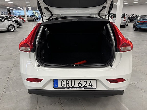 Volvo V40 5 of 10