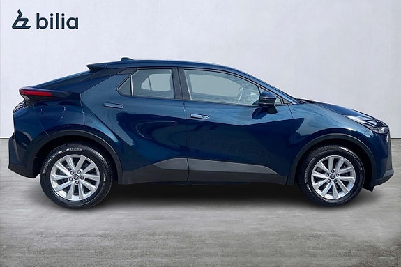 Toyota C-HR 18 of 21