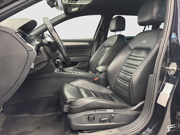 Volkswagen Passat 10 of 25