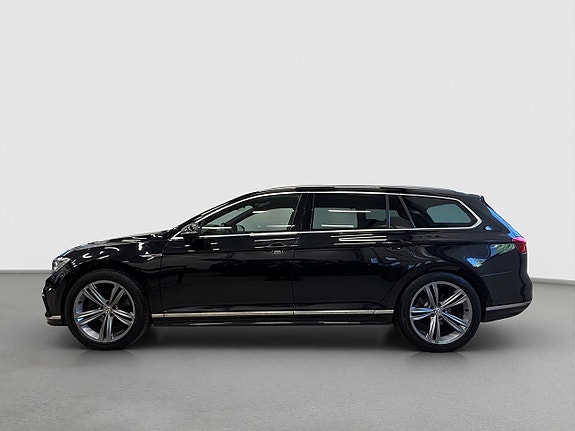 Volkswagen Passat 7 of 25