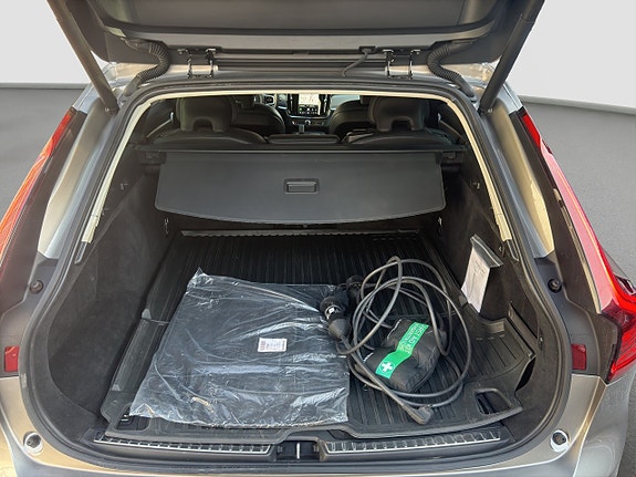 Volvo V90 17 of 17