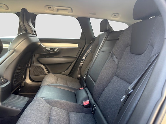 Volvo V90 16 of 17