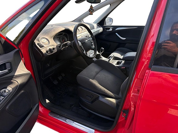 Ford S-MAX 10 of 24
