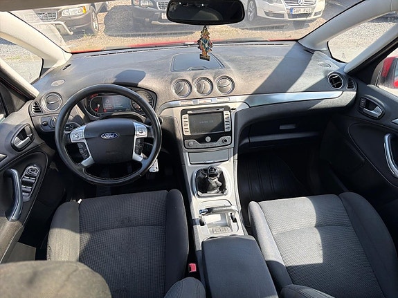 Ford S-MAX 14 of 24