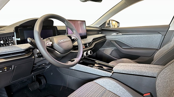 Skoda Superb 7 of 14