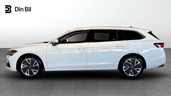 Skoda Superb 2 of 14