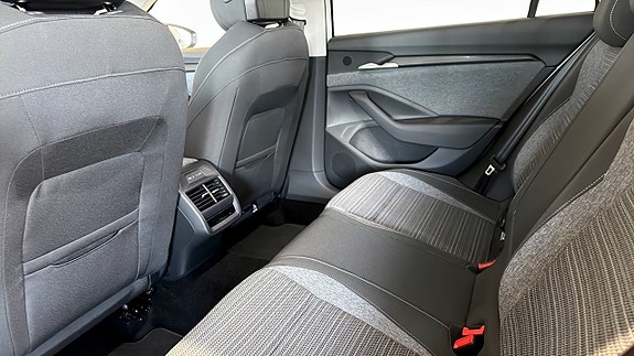 Skoda Superb 12 of 14