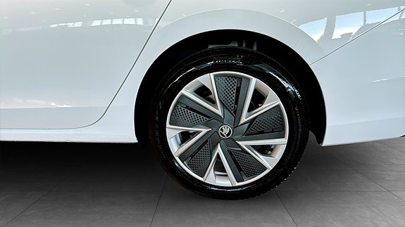 Skoda Superb 6 of 14