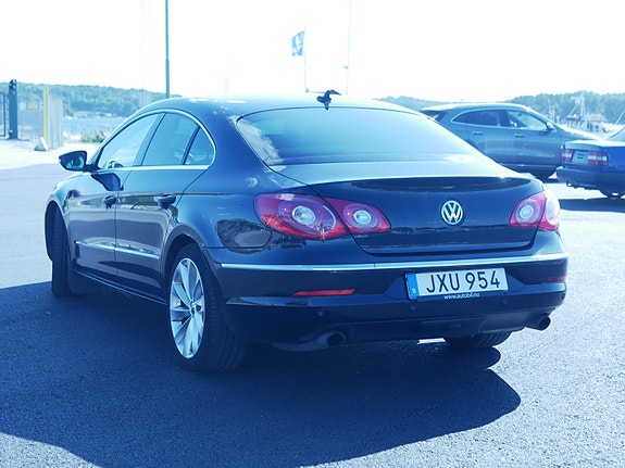 Volkswagen Passat CC 2 of 7