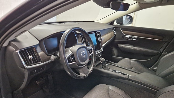 Volvo V90 Cross Country 21 of 25