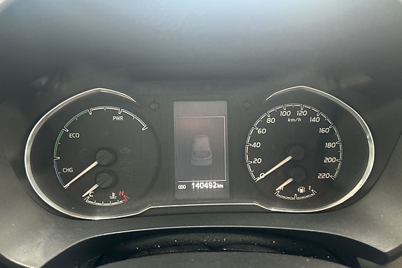 Toyota Yaris 12 of 16