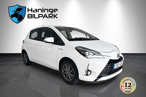 Toyota Yaris 3 of 16