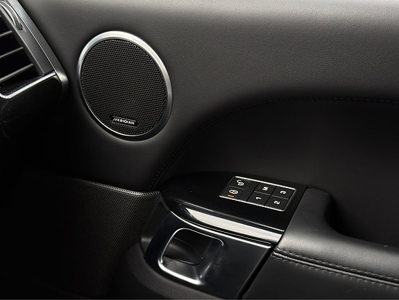 Land Rover Range Rover Sport 30 of 30