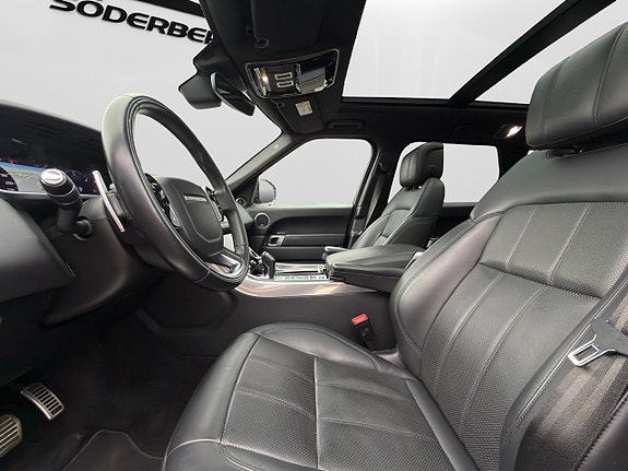 Land Rover Range Rover Sport 8 of 30