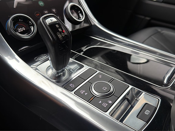 Land Rover Range Rover Sport 15 of 30