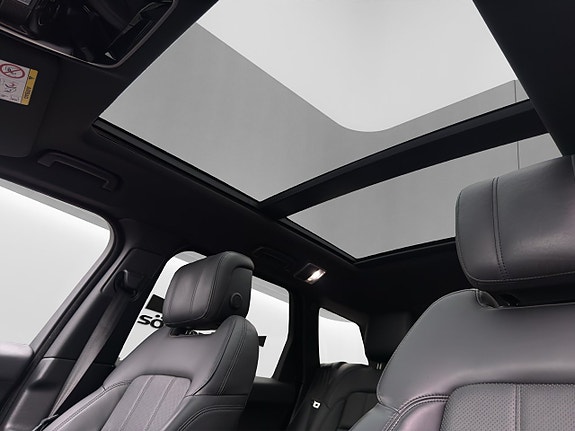 Land Rover Range Rover Sport 9 of 30