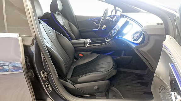 Mercedes-Benz EQE300 3 of 13