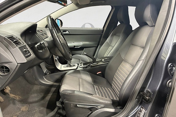 Volvo V50 3 of 17
