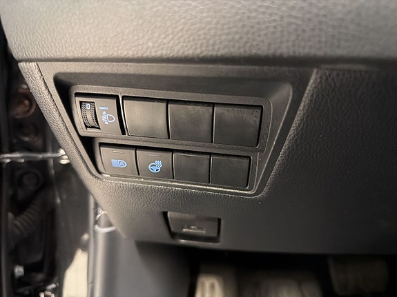 Toyota Yaris 11 of 13
