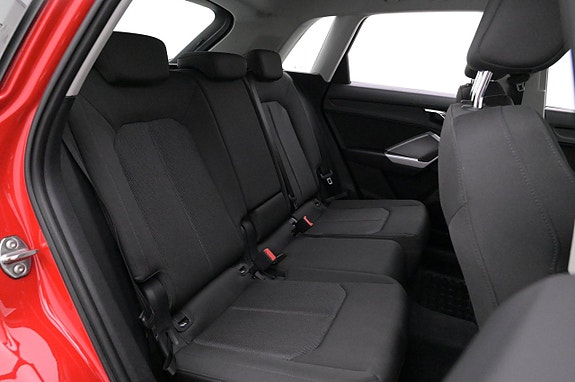 Audi Q3 20 of 27