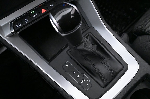 Audi Q3 19 of 27