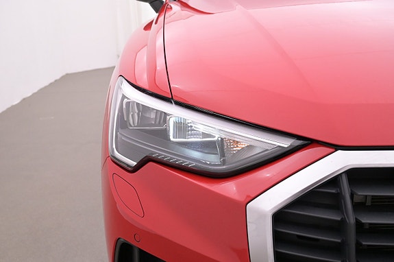 Audi Q3 25 of 27