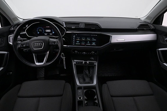 Audi Q3 6 of 27