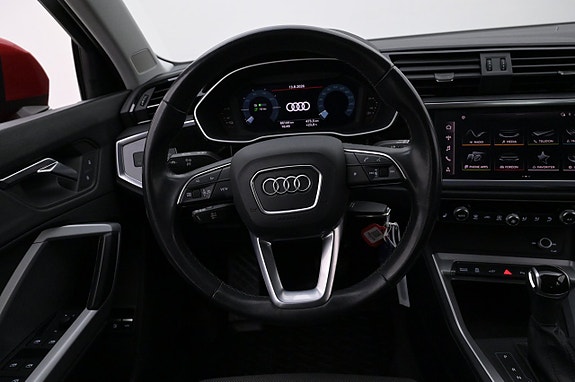 Audi Q3 7 of 27