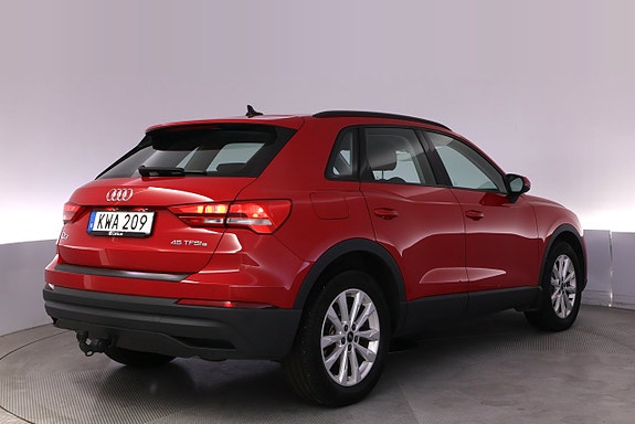 Audi Q3 5 of 27