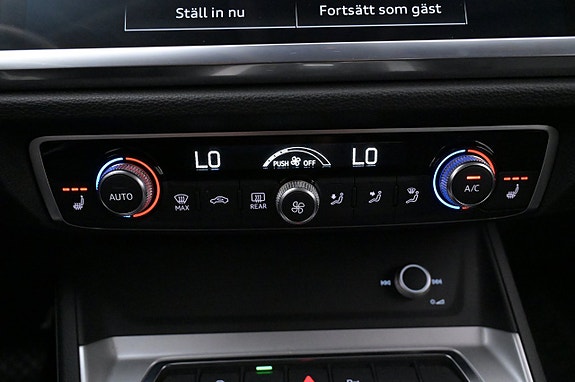 Audi Q3 18 of 27