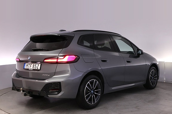 BMW 225e 5 of 27