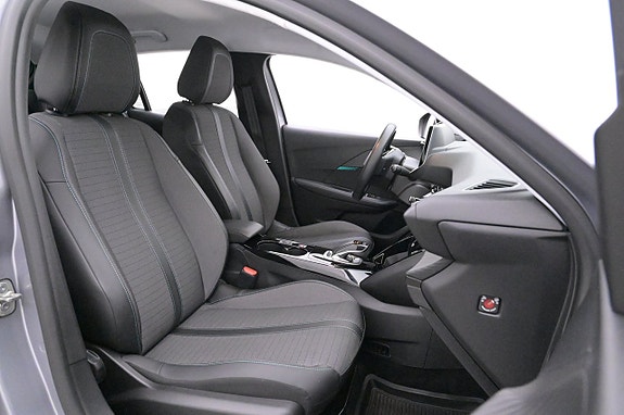 Peugeot e-208 13 of 27