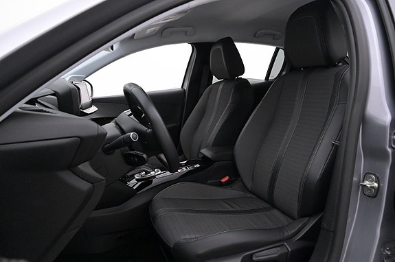 Peugeot e-208 10 of 27