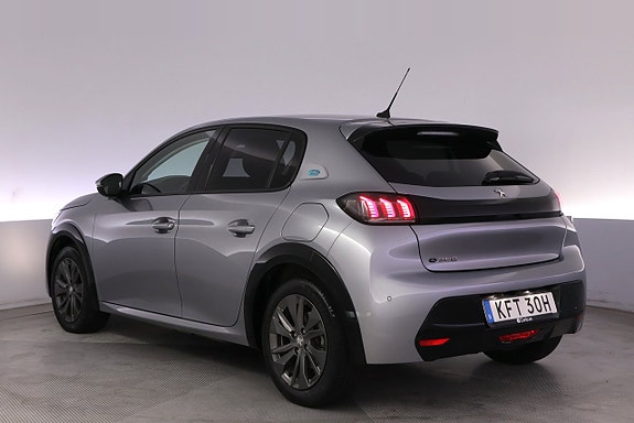 Peugeot e-208 4 of 27
