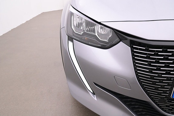 Peugeot e-208 25 of 27